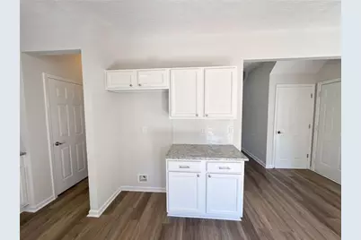6730 Island Pointe Drive, Buford, GA 30518 - Photo 10