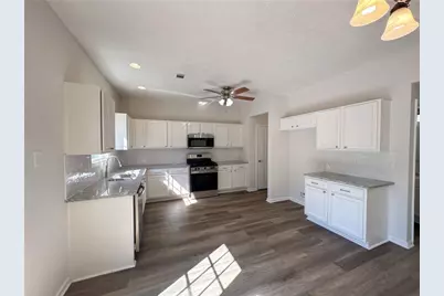 6730 Island Pointe Drive, Buford, GA 30518 - Photo 2