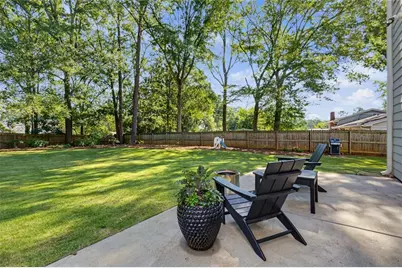 180 Jade Cove Drive, Roswell, GA 30075 - Photo 2