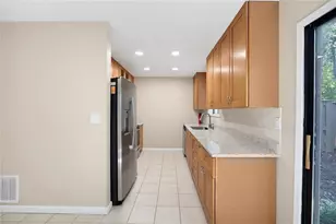 304 Parkaire Crossing, Marietta, GA 30068 - Photo 12