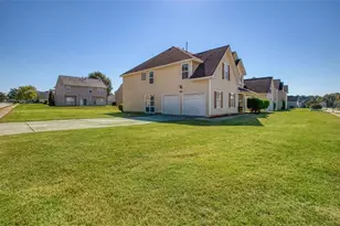 11608 Sarah Loop, Hampton, GA 30228 - Photo 4