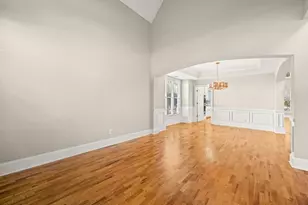 4595 Windsor Gate Ct, Sandy Springs, GA 30342 - Photo 8