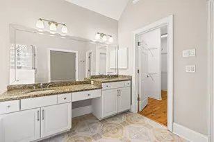 4595 Windsor Gate Ct, Sandy Springs, GA 30342 - Photo 26