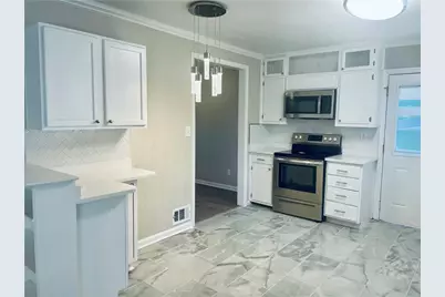 471 Village Green Court SW, Lilburn, GA 30047 - Photo 4