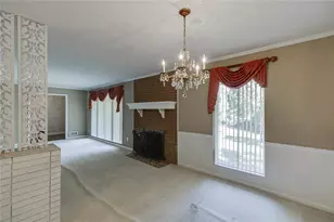 1173 Lakeshore Dr, Gainesville, GA 30501 - Photo 10