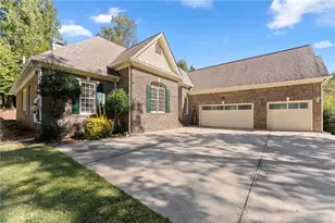 4638 Barrington Green, Flowery Branch, GA 30542 - Photo 1