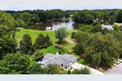 2722 Inverloch Circle, Duluth, GA 30096 - Photo 2