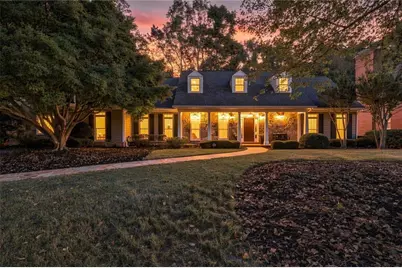 140 Grogans Landing, Sandy Springs, GA 30350 - Photo 6