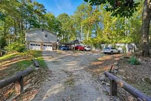 5421 Burdette Rd SE, Mableton, GA 30126 - Photo 16