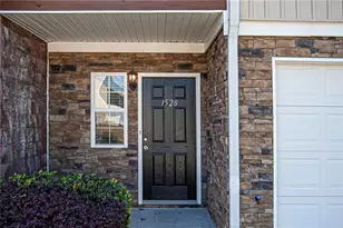 1528 Box Cir, Winder, GA 30680 - Photo 2