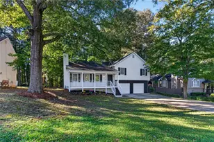 2705 Horseshoe Creek Dr SW, Marietta, GA 30064 - Photo 4