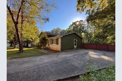 8321 Magnolia Drive, Jonesboro, GA 30238 - Photo 4