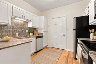 107 Vinings Forest Cir SE, Smyrna, GA 30080 - Photo 6