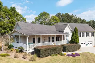 310 Woodland Dr, Calhoun, GA 30701 - Photo 1