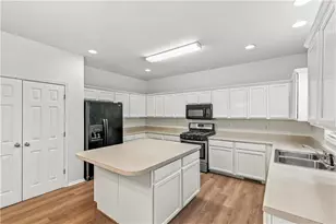 771 Creek Glen Rd, Mableton, GA 30126 - Photo 10