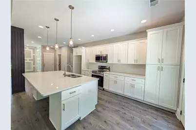 915 W Poplar Street, Griffin, GA 30224 - Photo 10