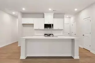 7251 Sherwood Square Dr, Flowery Branch, GA 30542 - Photo 6