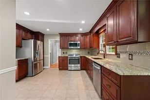 4139 Bellflower Ct NE, Roswell, GA 30075 - Photo 14