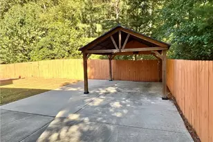 5835 Buckner Creek Dr, Mableton, GA 30126 - Photo 2