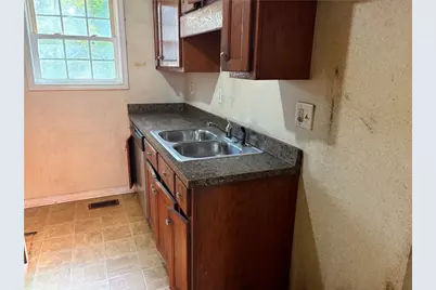 2475 Bouldercliff Way SE, Atlanta, GA 30316 - Photo 2