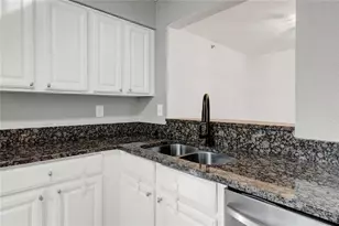 3920 Riverlook Pkwy SE, Marietta, GA 30067 - Photo 14