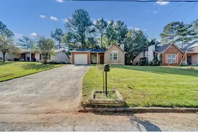 5523 Marbut Forest Way, Lithonia, GA 30058 - Photo 4