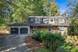 2457 Cedar Wood Ct, Marietta, GA 30068 - Photo 2