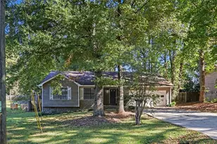 526 Knollwood Dr, Stockbridge, GA 30281 - Photo 2
