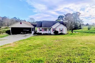 327 Lovebridge Dr SE, Calhoun, GA 30701 - Photo 1
