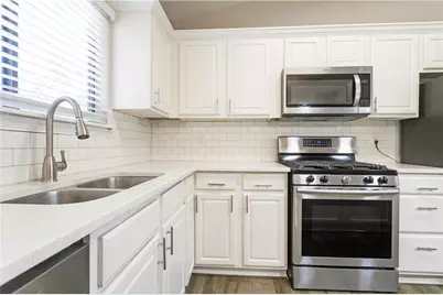 676 Tarkington Road S, Stone Mountain, GA 30088 - Photo 18