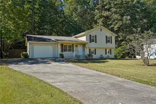 2520 Suncrest Ct, Buford, GA 30519 - Photo 1