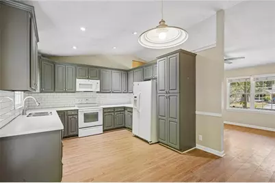 2520 Suncrest Court, Buford, GA 30519 - Photo 10