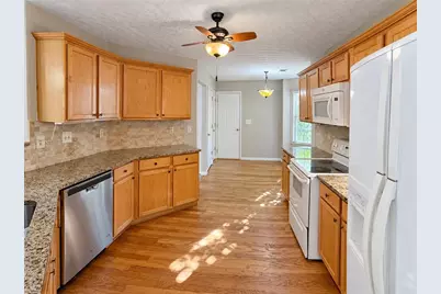 4011 Oak Crossing Drive, Suwanee, GA 30024 - Photo 6