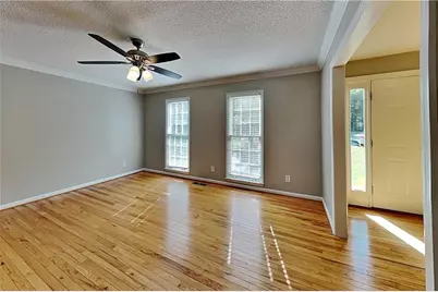 4232 Glenforest Way NE, Roswell, GA 30075 - Photo 4