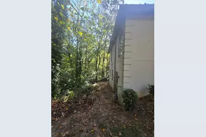 270 Cameron Ridge Drive, Sandy Springs, GA 30328 - Photo 6