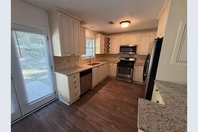3884 Dollar Circle, Suwanee, GA 30024 - Photo 6