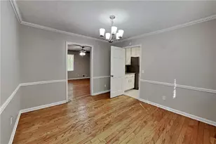2472 Cedar Wood Ct, Marietta, GA 30068 - Photo 6