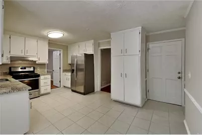 2472 Cedar Wood Court, Marietta, GA 30068 - Photo 4