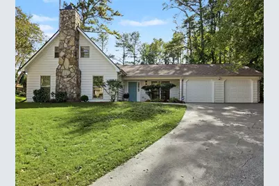 4146 Chimney Lake Drive NE, Roswell, GA 30075 - Photo 2