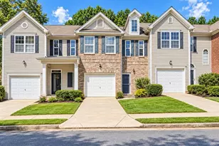 414 Lantern Wood Dr, Scottdale, GA 30079 - Photo 1