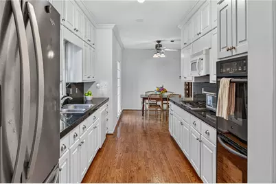 425 Lost Forest Court, Sandy Springs, GA 30328 - Photo 8