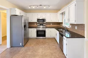 1454 Milford Ct S, Marietta, GA 30008 - Photo 2