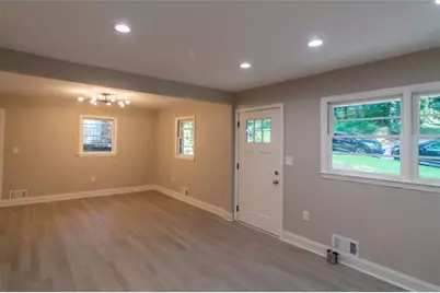 2368 Jefferson Terrace, East Point, GA 30344 - Photo 4