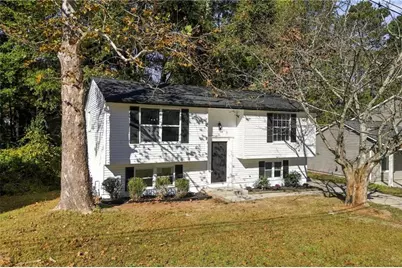 2075 Countydown Lane, Stone Mountain, GA 30088 - Photo 2