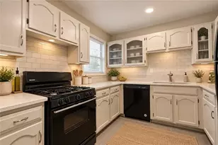 1640 Roanoke Pl SE, Marietta, GA 30067 - Photo 8