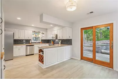 3220 Summer View Drive, Johns Creek, GA 30022 - Photo 24