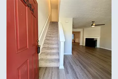 2084 Manhattan Parkway, Decatur, GA 30035 - Photo 2