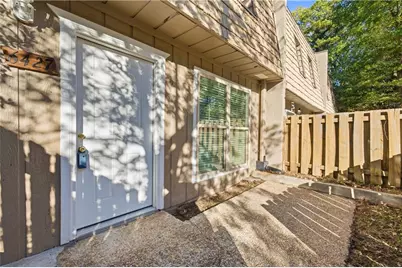 6427 Wood Circle W, Morrow, GA 30260 - Photo 2
