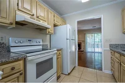 2928 Governors Court, Marietta, GA 30066 - Photo 6