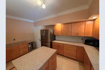 210 Wessex Court, Sandy Springs, GA 30328 - Photo 4